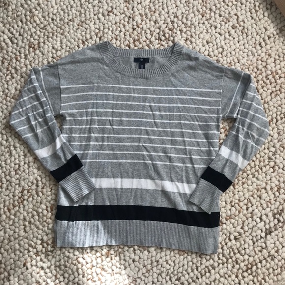 Grey striped Gap sweater - Picture 2 of 3